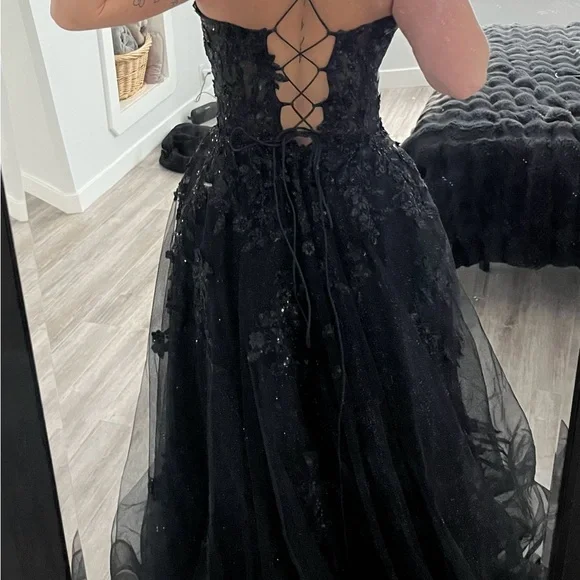 Grad Dress - Picture 3 of 5